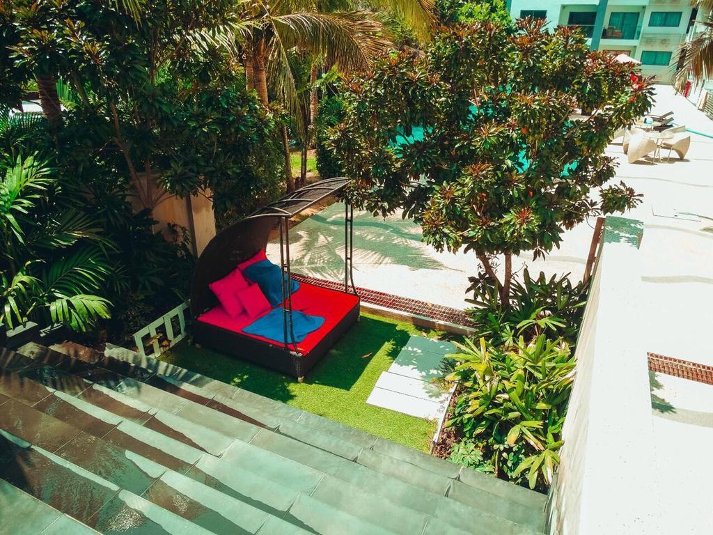Club Royal Suites Pattaya Exterior photo